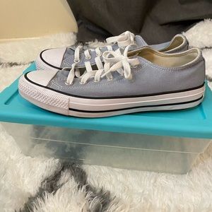 Women Converse